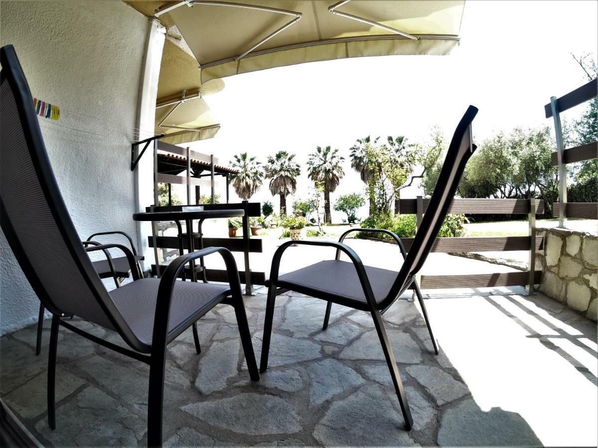 Pension Karvounoskala Стратонион Экстерьер фото